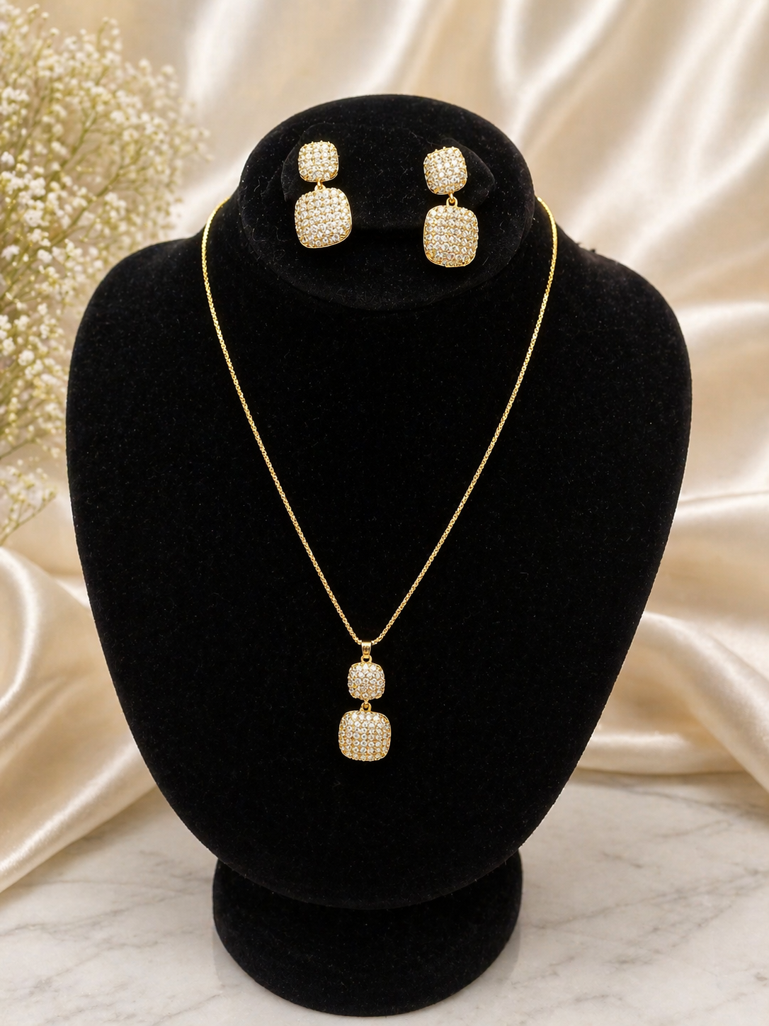 Luxe Sparkle Pendant Set