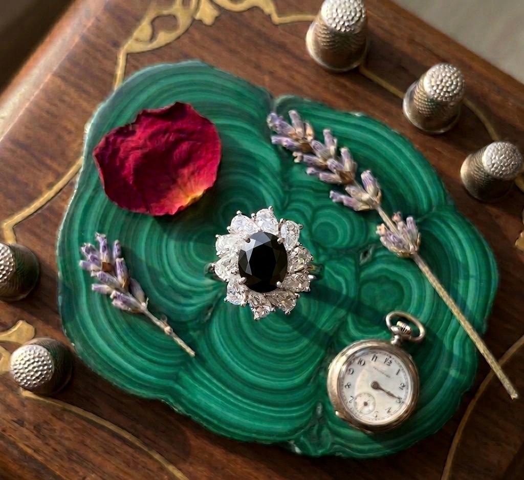 π Royal Bloom Halo Ring Collection
