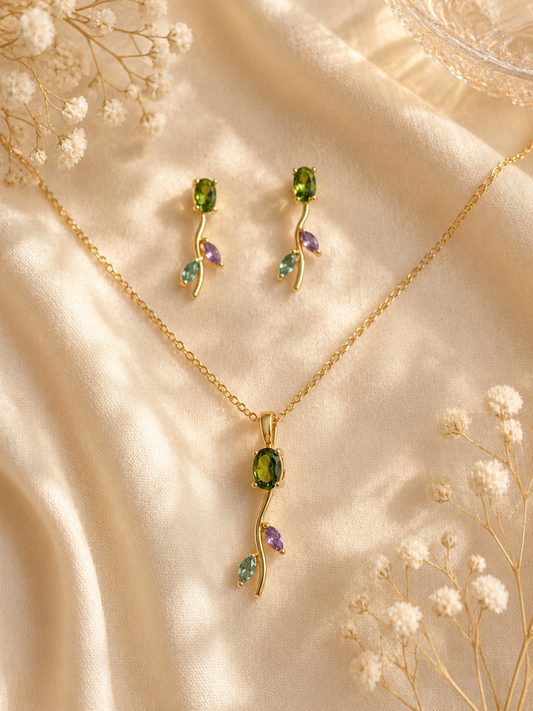 Tulip Emerald Bloom Necklace Set