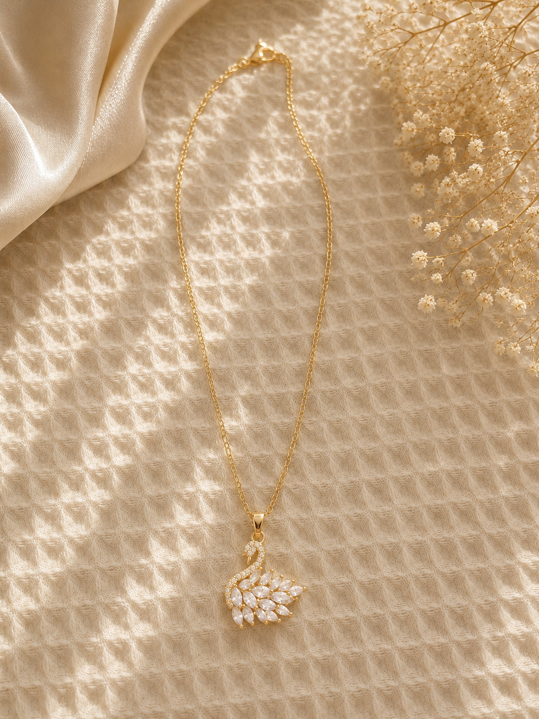 Safar Swan Grace Necklace