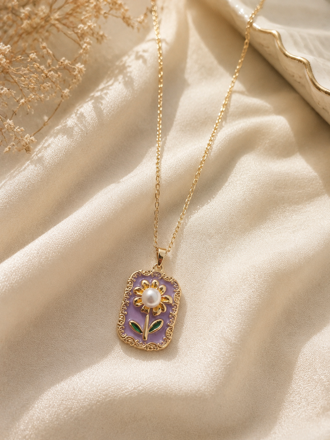 Safar Daisy Pearl Pendant Necklace