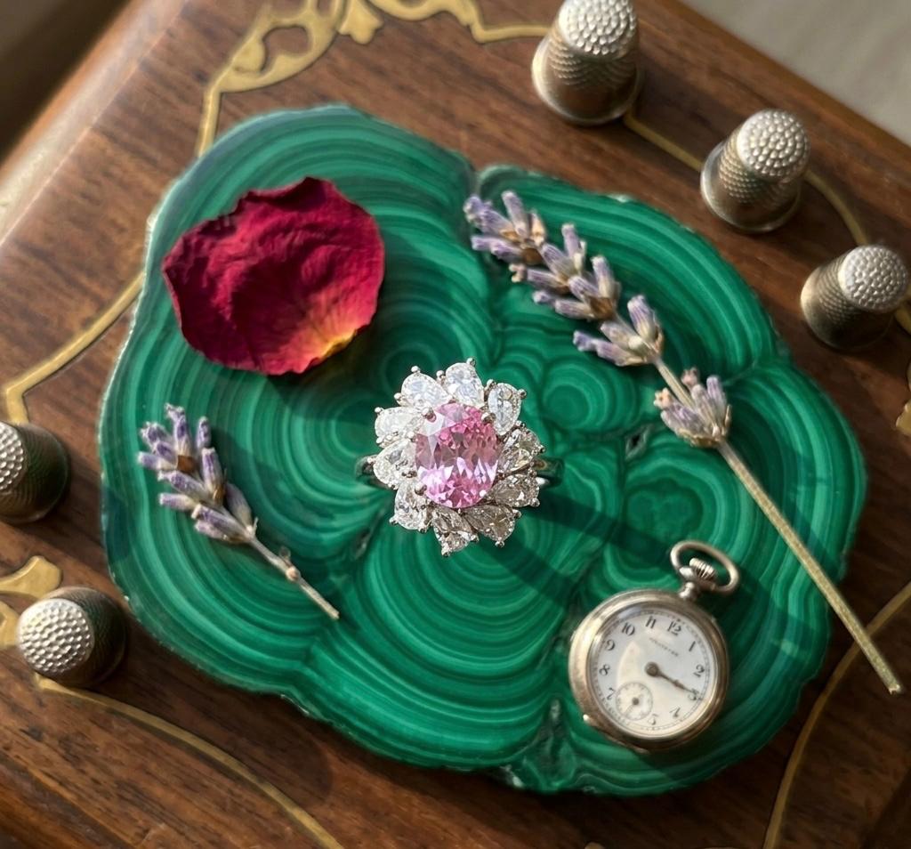 💚 Royal Bloom Halo Ring Collection